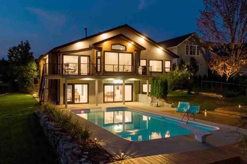 Luxurious 5 Bedroom House With Pool & Sauna West Kelowna Bagian luar foto