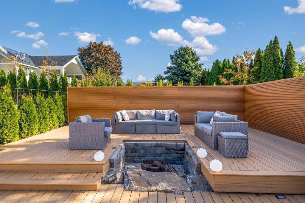 Luxurious 5 Bedroom House With Pool & Sauna West Kelowna Bagian luar foto